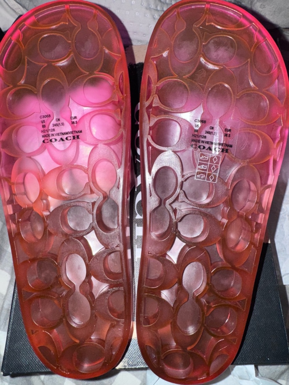 Coach Pink Jelly Slide Sandals New w/box size 8 - Picture 3 of 3